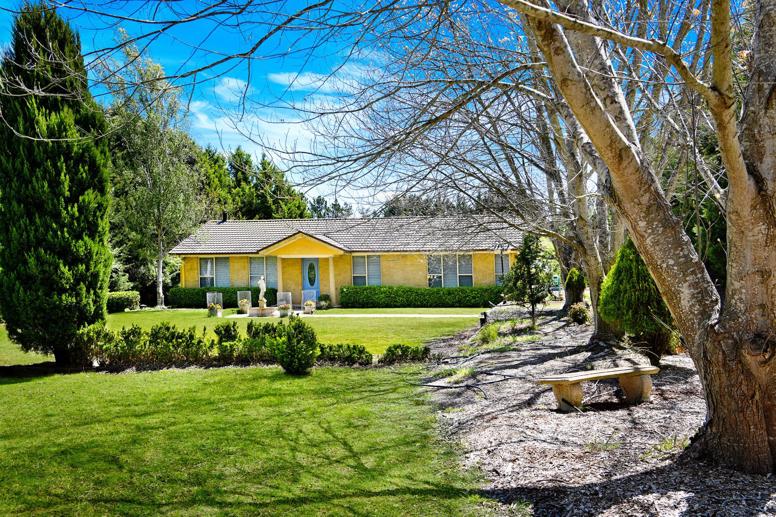 6 Carribee Close Berrima NSW 2577
