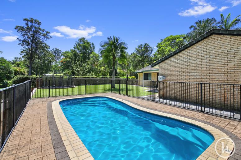 77 Blueberry Drive Black Mountain QLD 4563