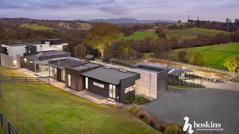 329 Wedge Tail Court Kangaroo Ground VIC 3097