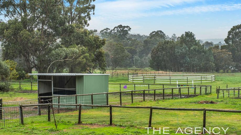 690 Lockwood Road Beechina WA 6556