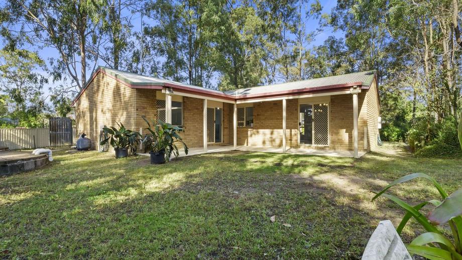 140 Drover Cres Flagstone QLD 4280
