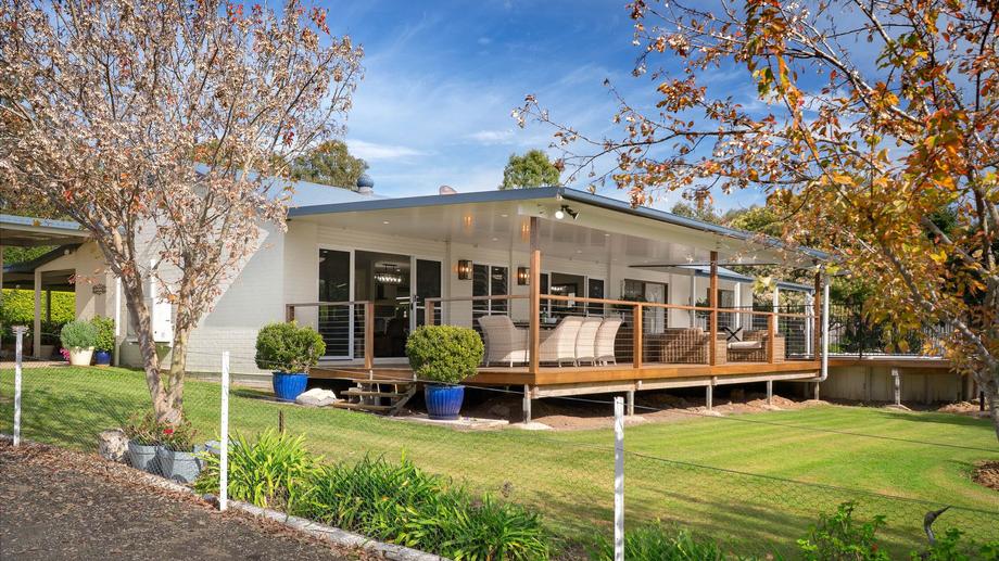 1031 Brisbane Valley Highway Fairney View QLD 4306