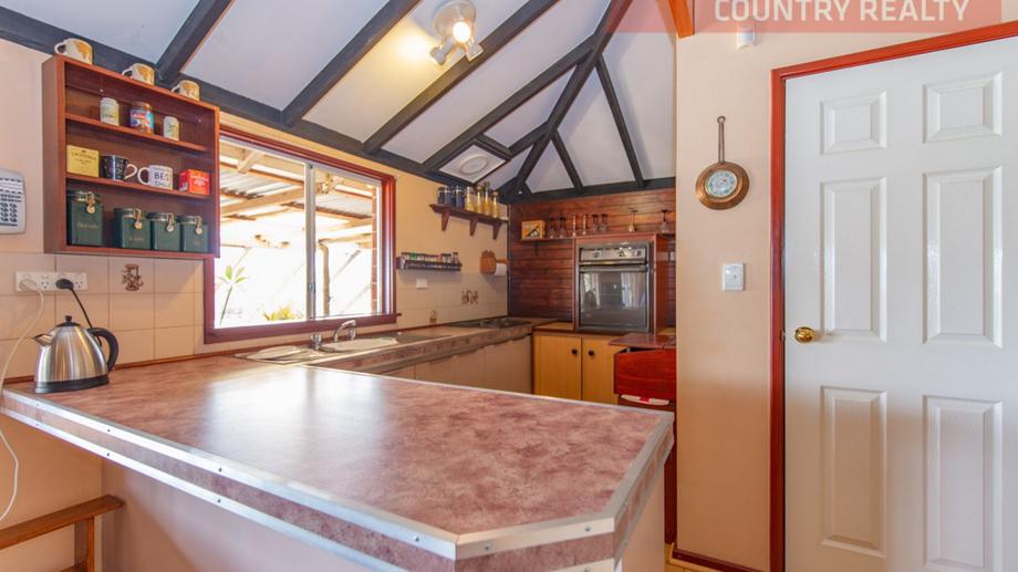 1827 Top Beverley-York Road York WA 6302