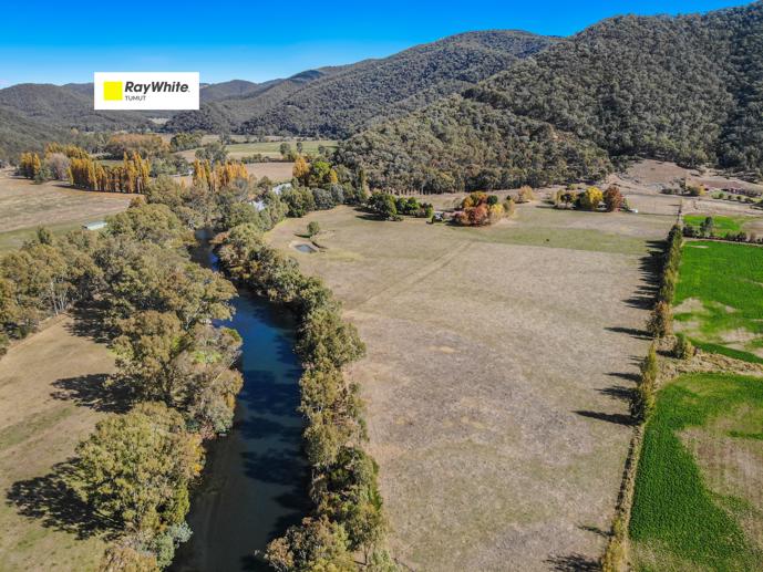 135 West Blowering Road Tumut NSW 2720