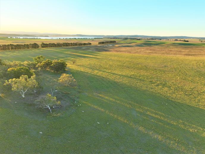 55 Rotherwood Road Lake Bathurst NSW 2580