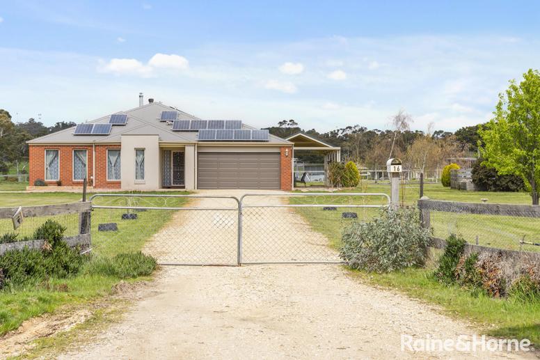 16 Olivers Lane West Elphinstone VIC 3448