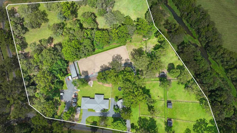 25 Thendara Dr Mount Nathan QLD 4211