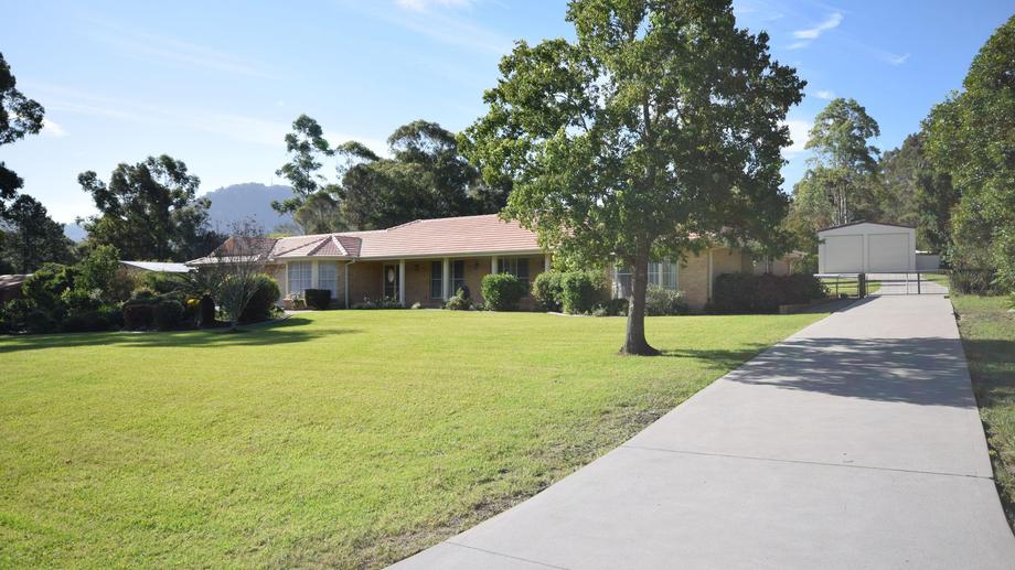 20 Tartarian Crescent Bomaderry NSW 2541
