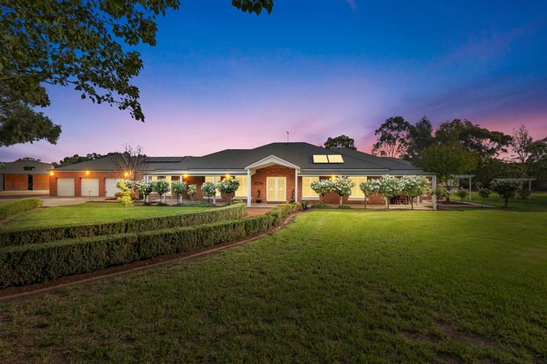 14 Burgan Drive Springvale NSW 2650