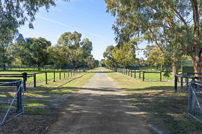 83 Muchea South Road Bullsbrook WA 6084