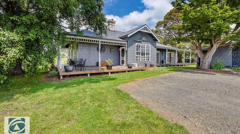 74 Roberts Road Yarragon VIC 3823