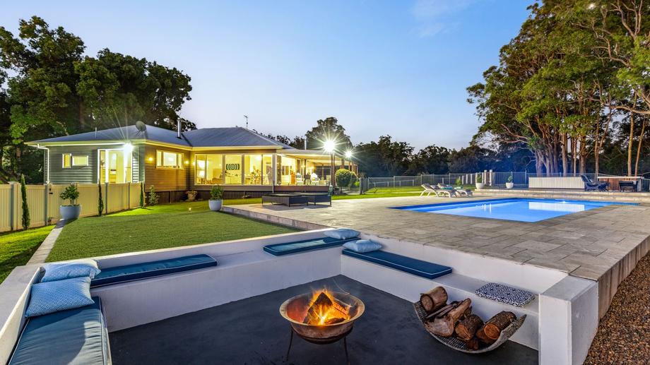 87 Alf Road Mount Luke QLD 4352