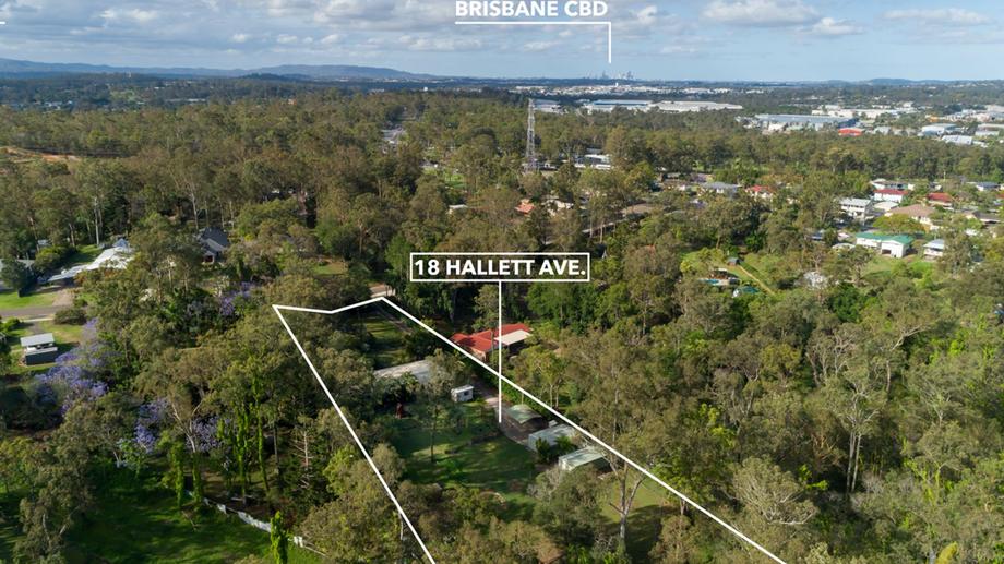 18 Hallett Avenue Camira QLD 4300