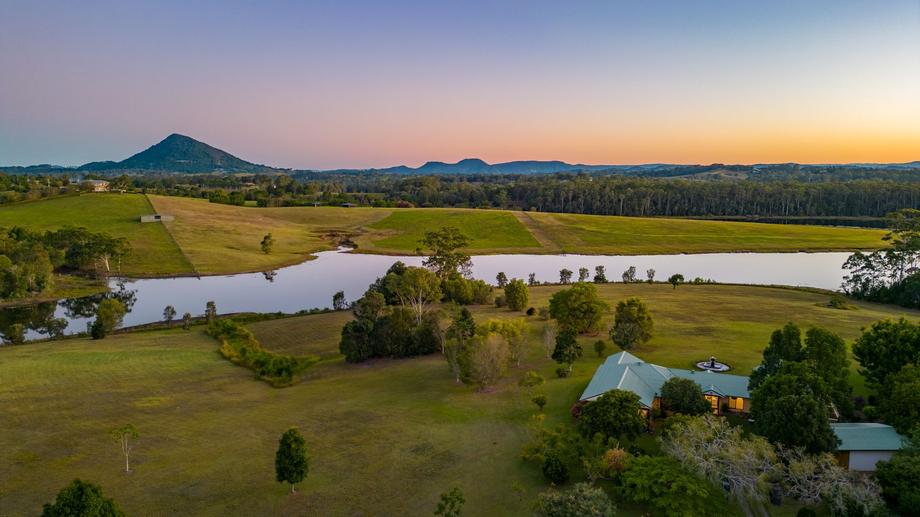 7 Figbird Court Lake Macdonald QLD 4563