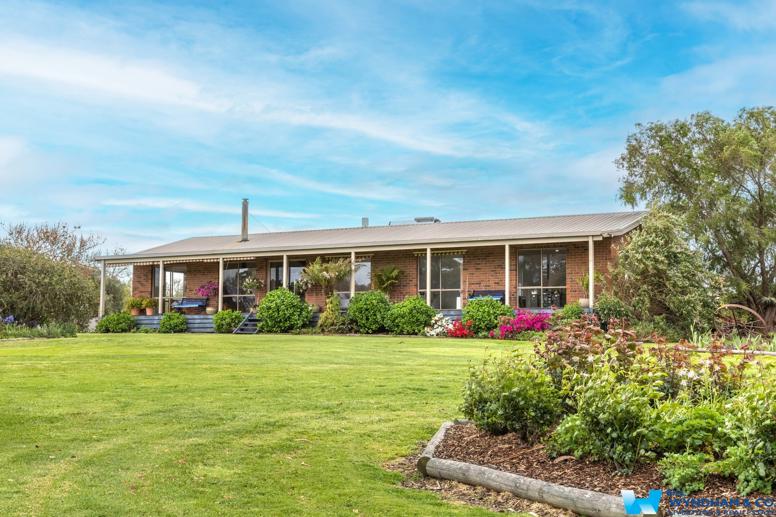 50 Reynolds Road Metung VIC 3904