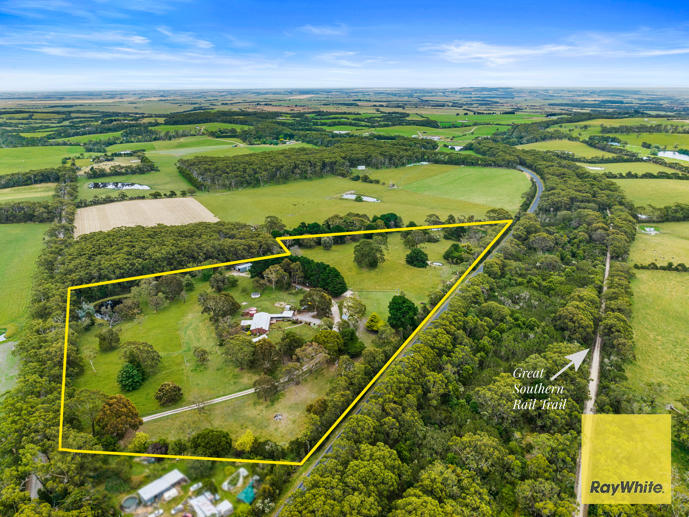 10 Cooks Rd Fish Creek VIC 3959