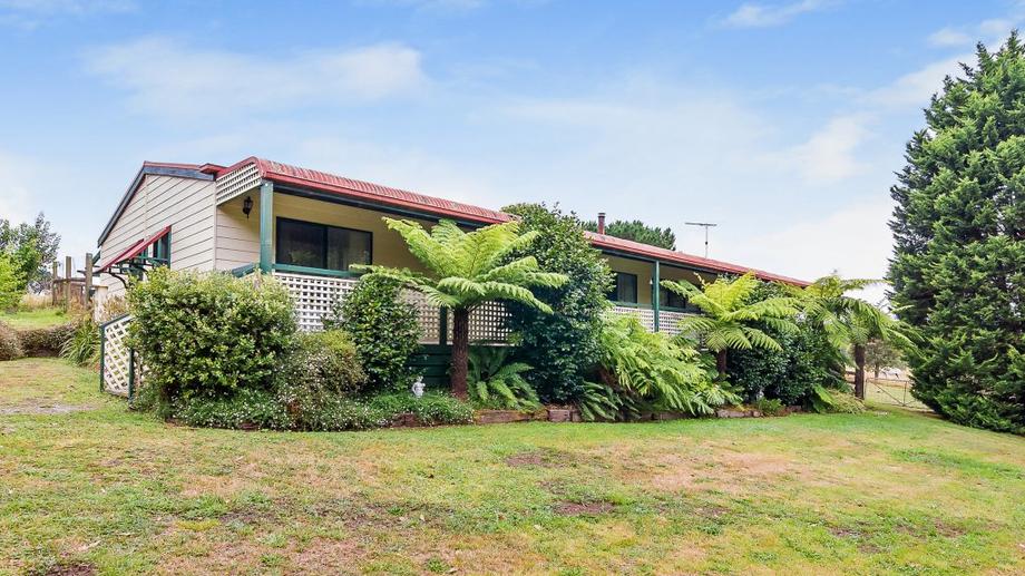 695 Gembrook Road Pakenham Upper VIC 