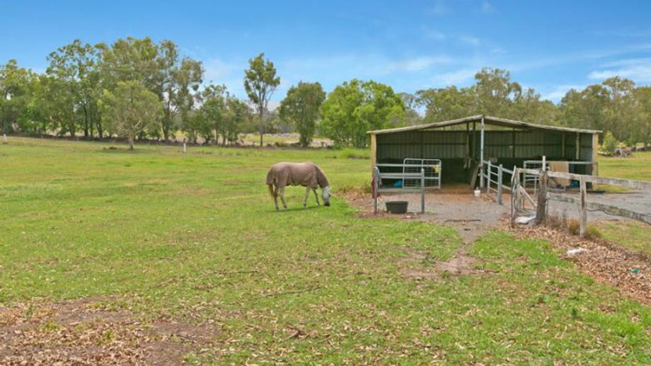 Giles Road Redland Bay QLD 
