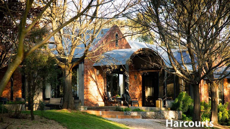 250 Oxley-Meadow Creek Road Oxley VIC 3678