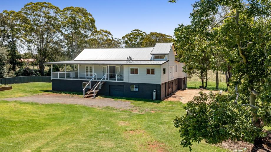 19 Costello Road Cabarlah QLD 4352