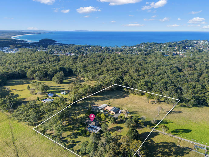 43 The Heights Narrawallee NSW 2539