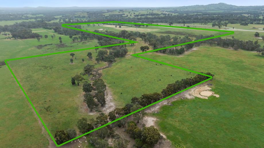 120 Hall Lane Whiteheads Creek VIC 3660