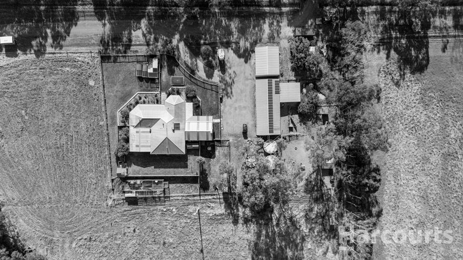 33 Wealand Road Waroona WA 6215