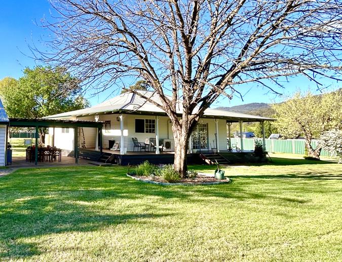 6-8 Monro Street Woolomin NSW 2340
