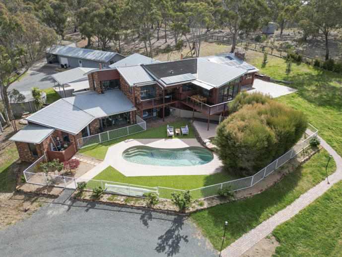 3 Darmody Place Sutton NSW 2620