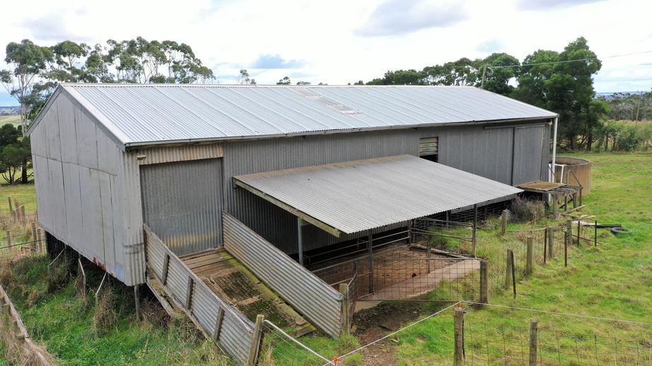 128 Murfitts Road Scotts Creek VIC 3267