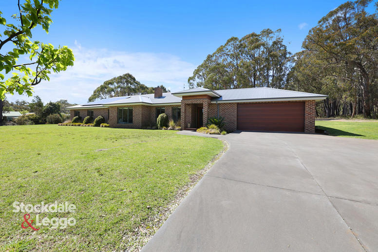 12 Muirhead Drive Mirboo North VIC 3871