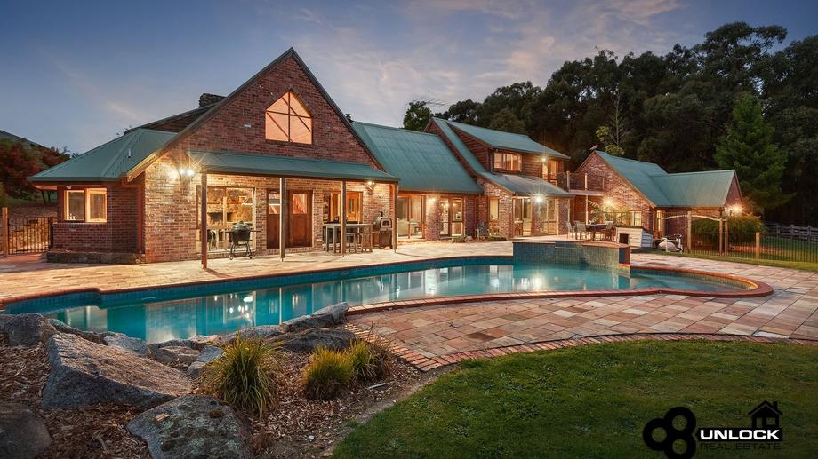 136 Amphlett Avenue Cockatoo VIC 3781