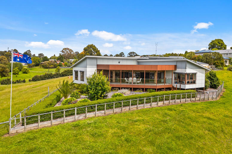 37 Georges Terrace Swan Reach VIC 3903