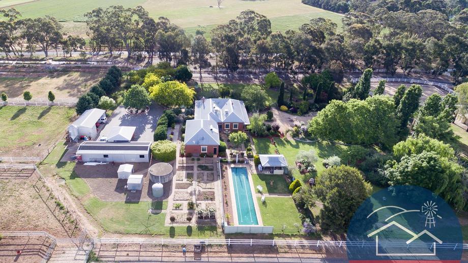 10 River Road West Kialla VIC 3631