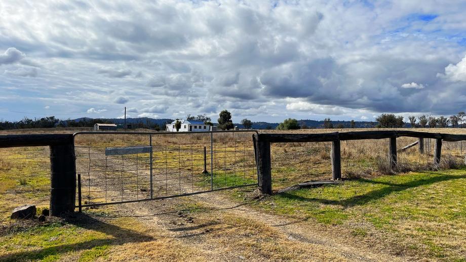 14 Noogera Street Upper Horton NSW 2347