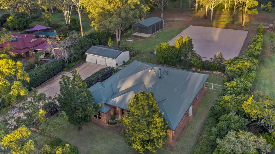 4 Banksia Crescent Cabarlah QLD 4352