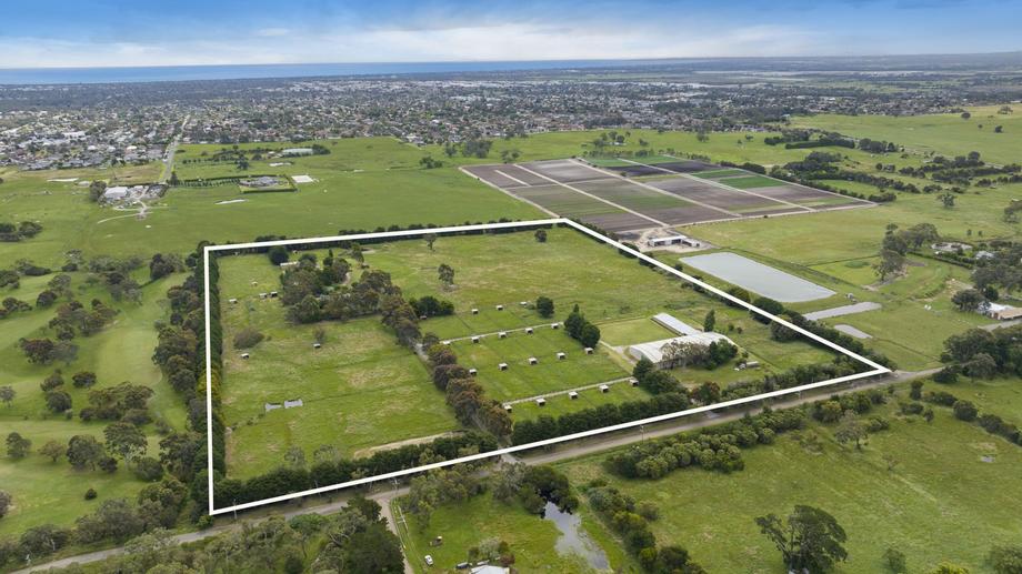 65 Taylors Road Skye VIC 3977