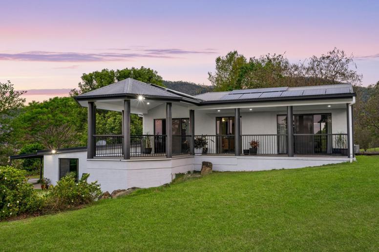 58 Basin Road South Samsonvale QLD 4520