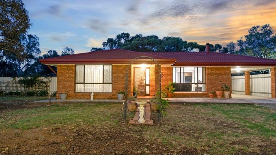 11  Connell Vale Road Lewiston SA 5501