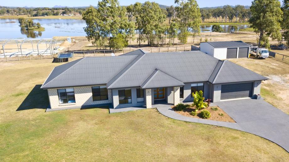 12 Martin Place Tamborine QLD 4270