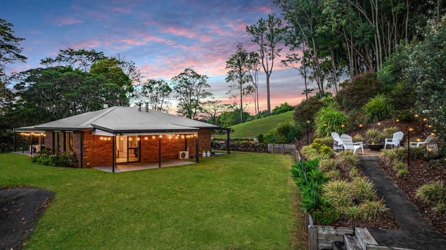 134 Tunba Ct Cooroy Mountain QLD 4563