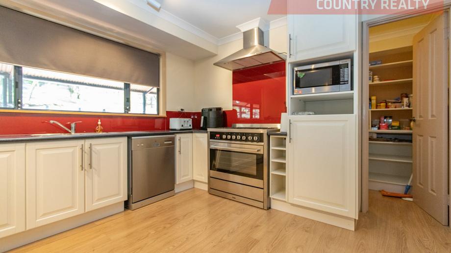 110 Stirlingia Drive Toodyay WA 6566