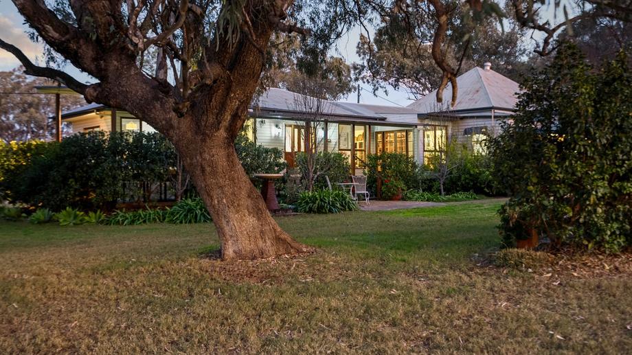  2586 Toowoomba-Cecil Plains Road Aubigny QLD 4401