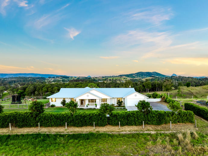 2 Traveston Road Traveston QLD 4570