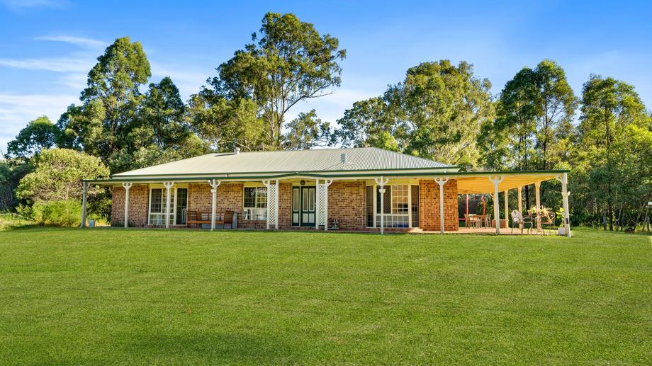 102-112 Meadow road Logan Reserve QLD 4133