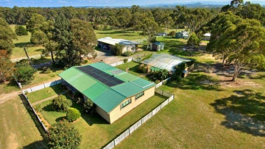 41 Mortimer Road Falls Creek NSW 
