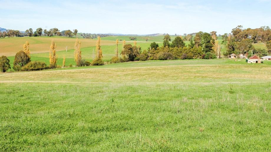 'Hillfarm' Errowanbang Road Forest Reefs NSW 2798