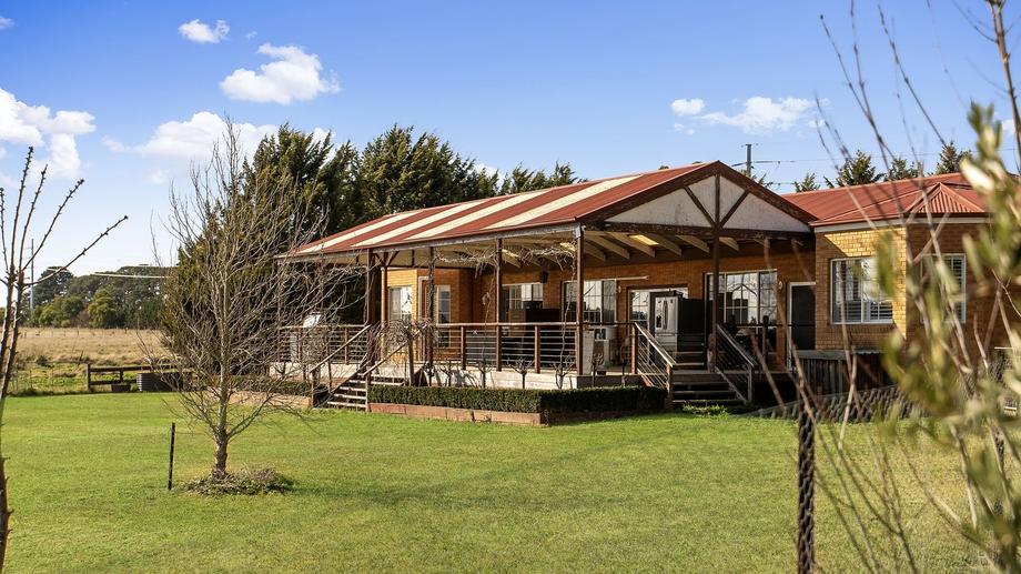 1048 Egerton-Bungeeltap Road Mount Wallace VIC 3342