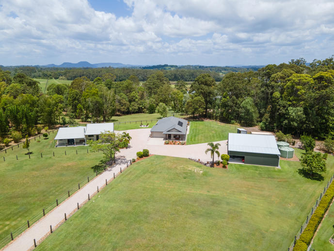 12 Figbird Court Lake Macdonald QLD 4563