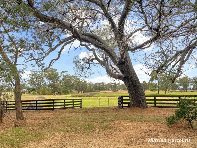 10 Victoria Street Woodside VIC 3874